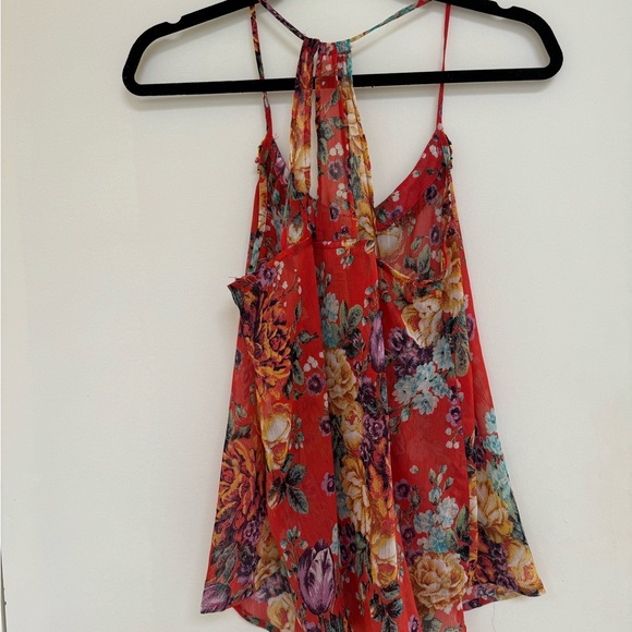 Day trip top. - Picture 2 of 3